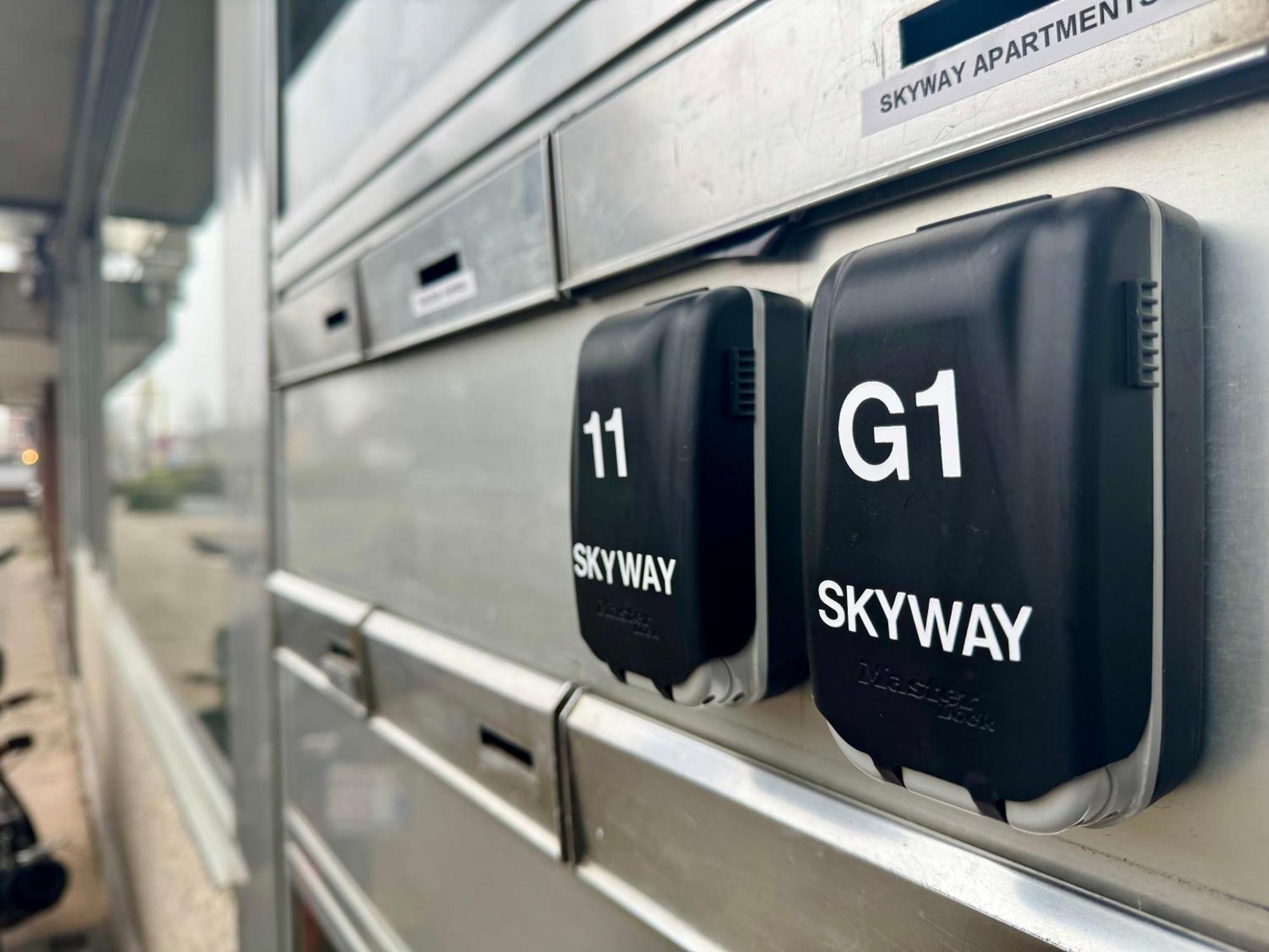 Skyway Airport Apartments 자벤템 외부 사진